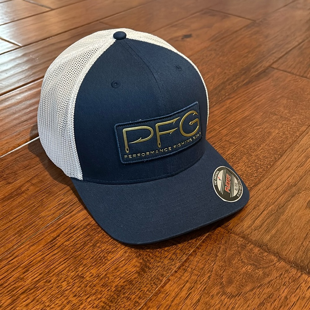 Columbia Fitted Unisex PFG Hat